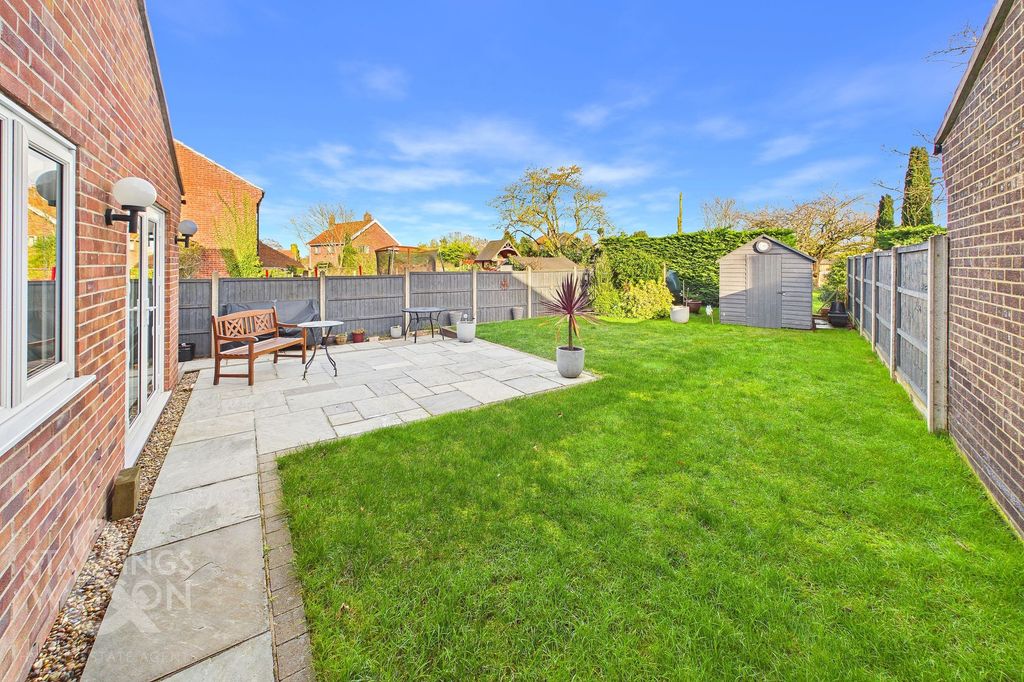 Property photo 2 of 28