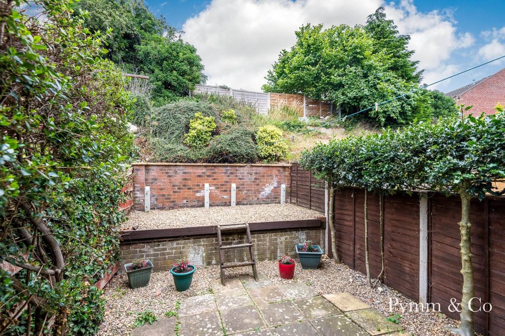 Property photo 3 of 9