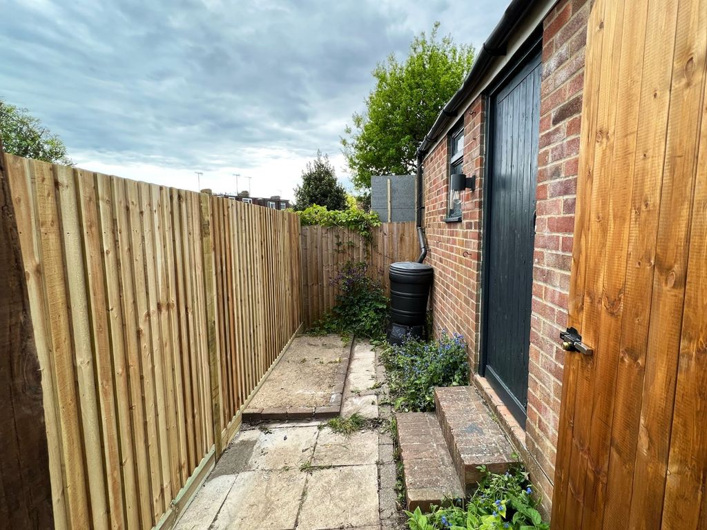 Property photo 2 of 6 Picture No. 02