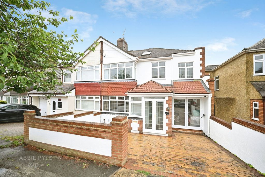 Property photo 1 of 27