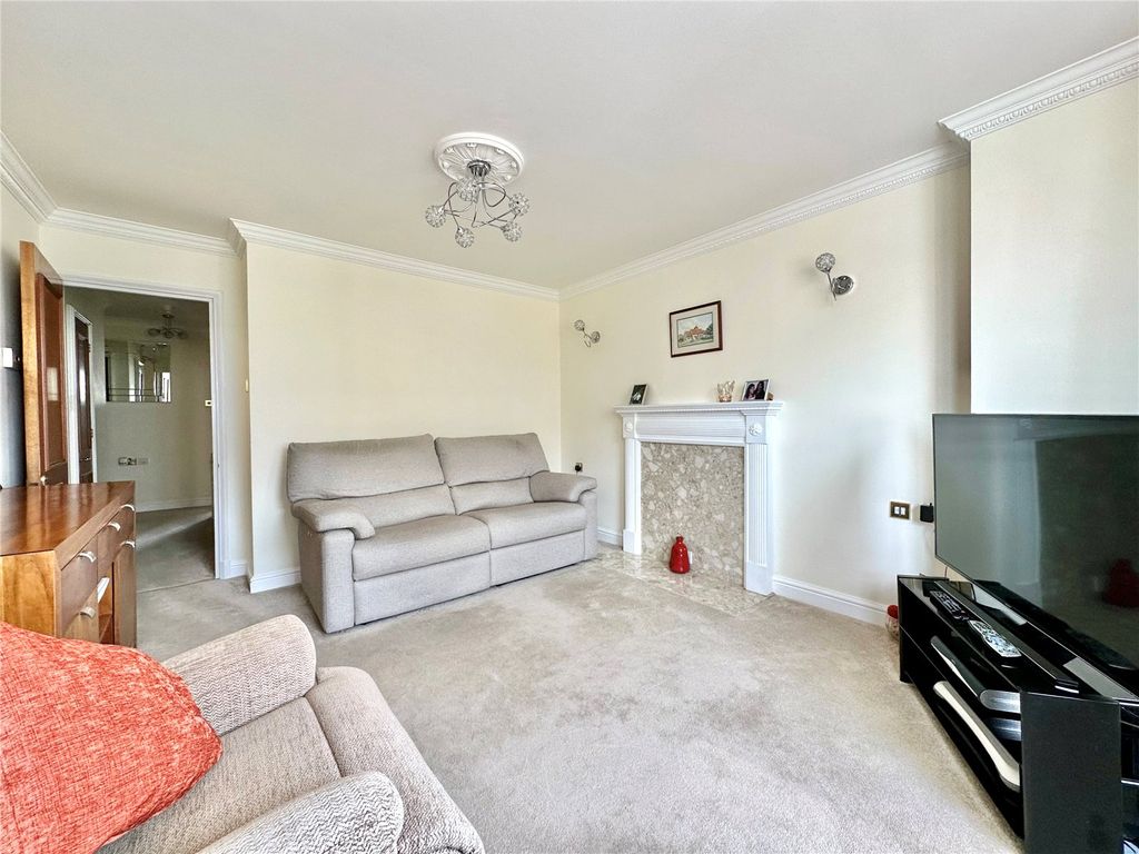 Property photo 3 of 12 Picture No. 11