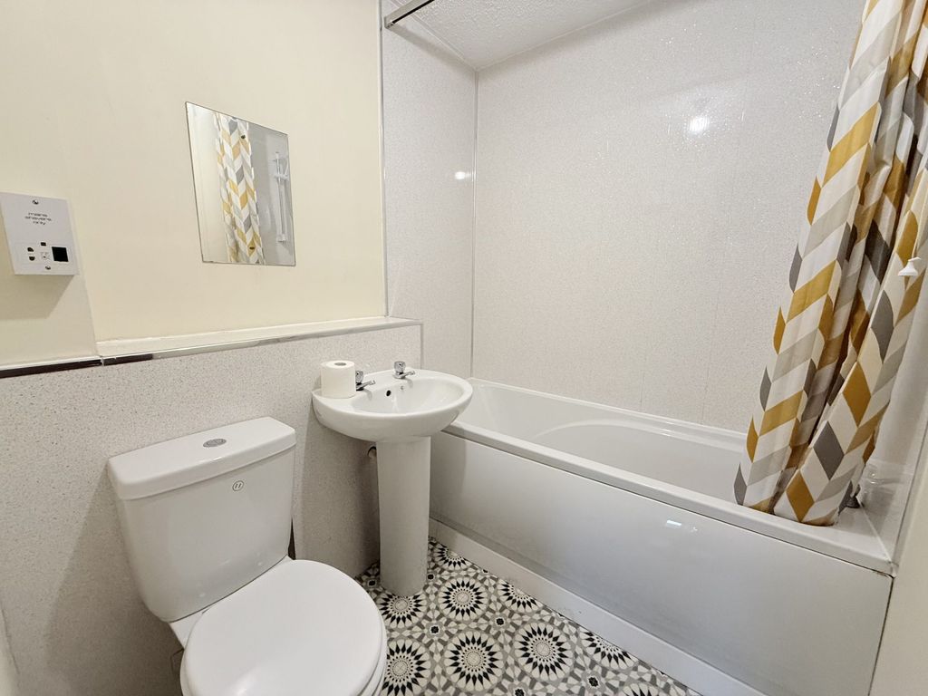 Property photo 2 of 4