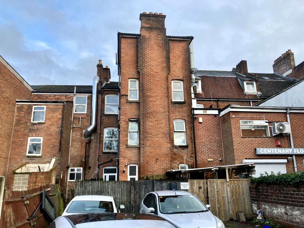 Property photo 3 of 10