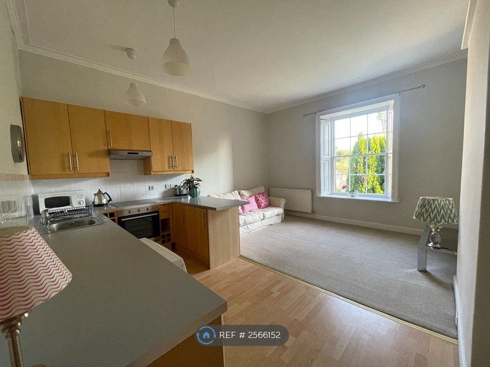 Property photo 2 of 13 Kitchen/Living Room