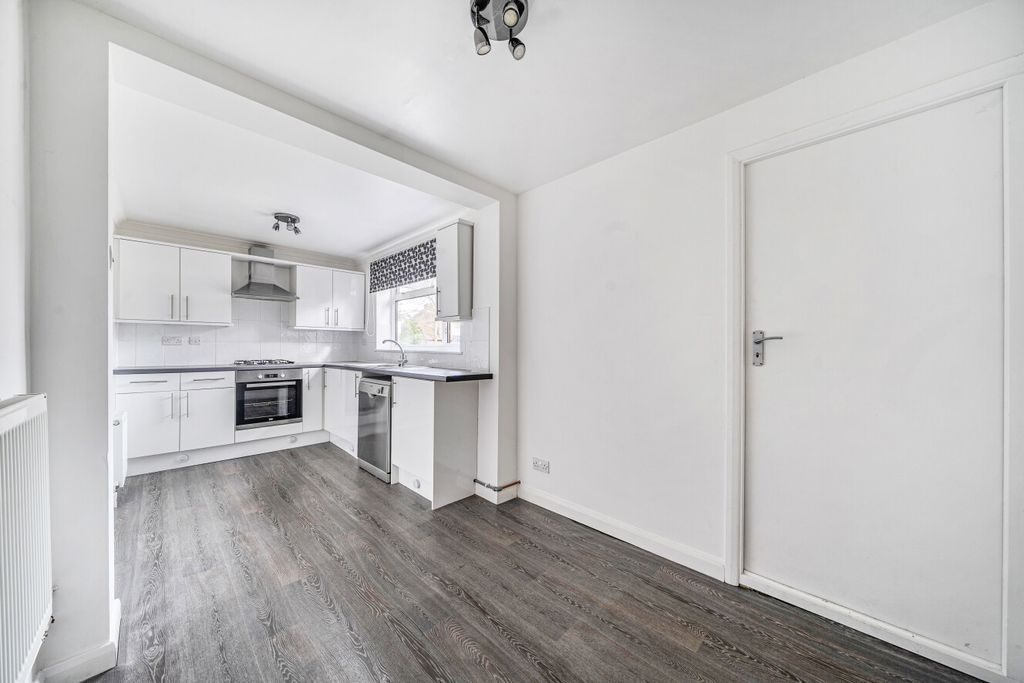 Property photo 3 of 20 1417088-10-69B158...