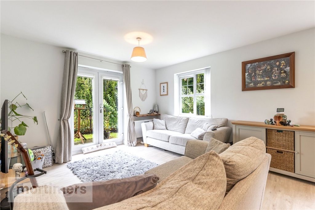 Property photo 1 of 15 Open Plan Living