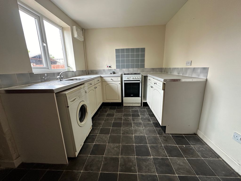 Property photo 3 of 7 3