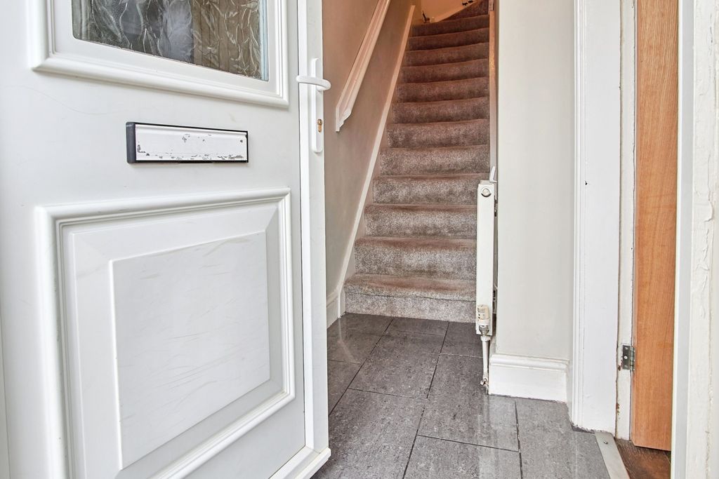Property photo 2 of 20 Pbox-Img.Jpg