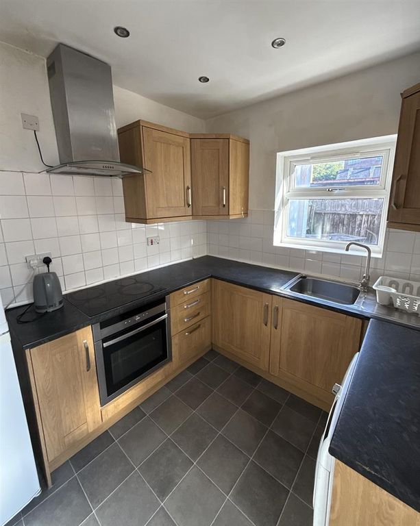 Property photo 2 of 22 Kitchen