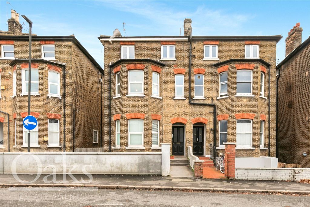 Property photo 2 of 8 Picture No. 17