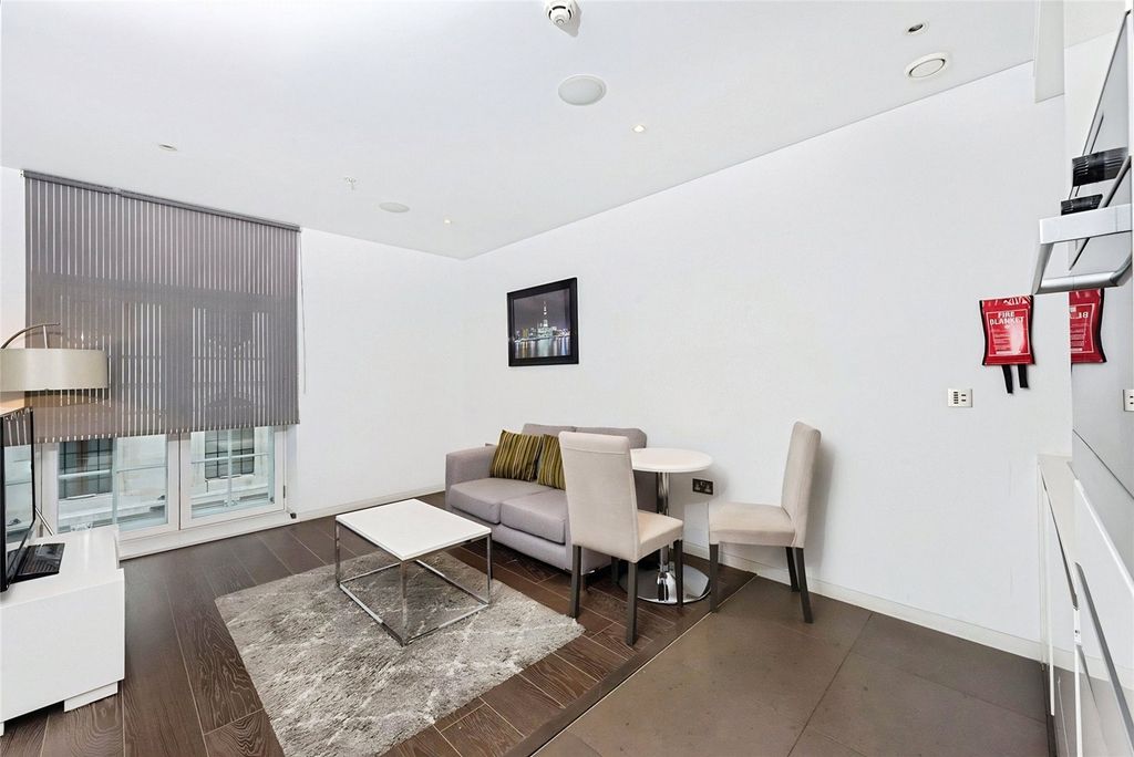 Property photo 2 of 6 Picture No. 17