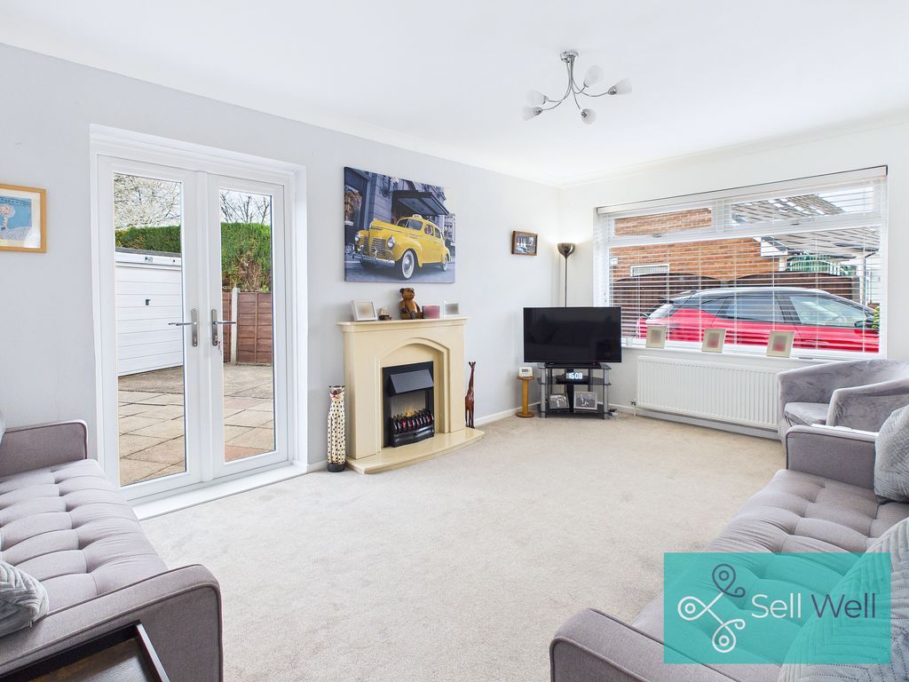 Property photo 3 of 27 Lounge