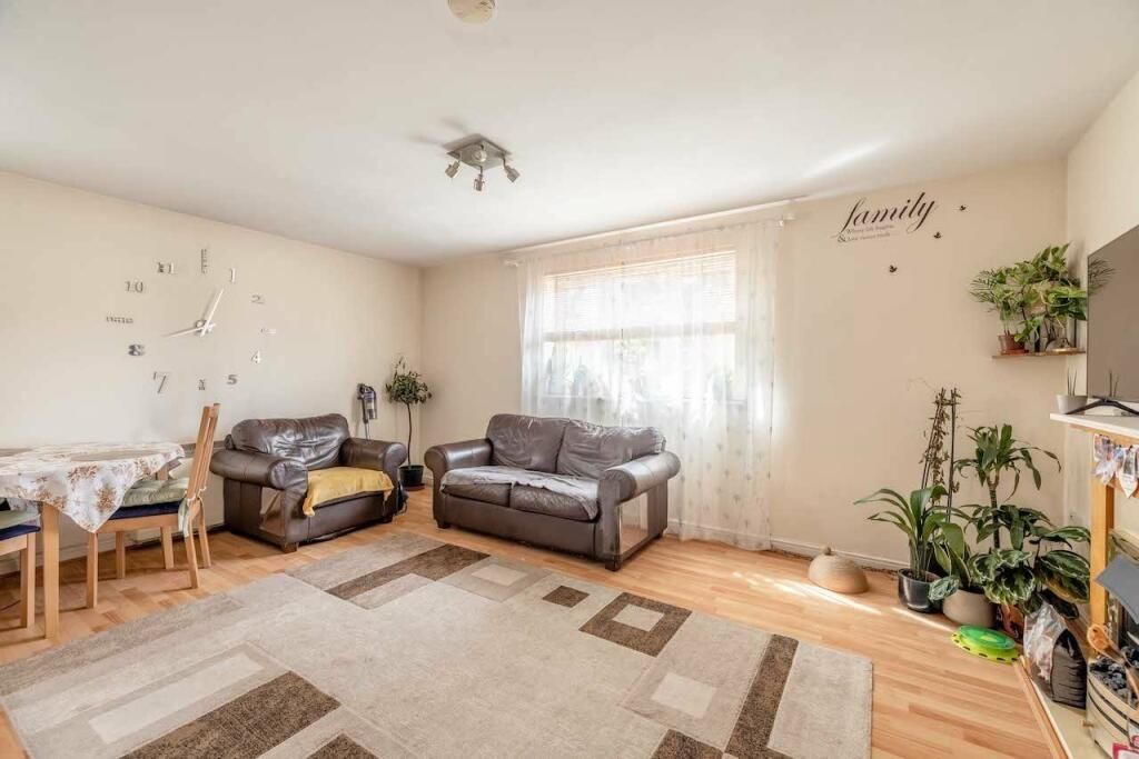 Property photo 3 of 12 188408_28117630_Img_04_0000.Jpeg