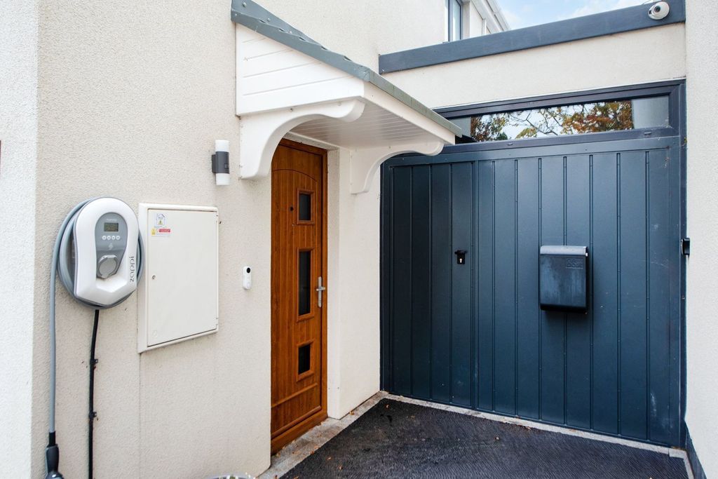 Property photo 2 of 26 Picture No. 03