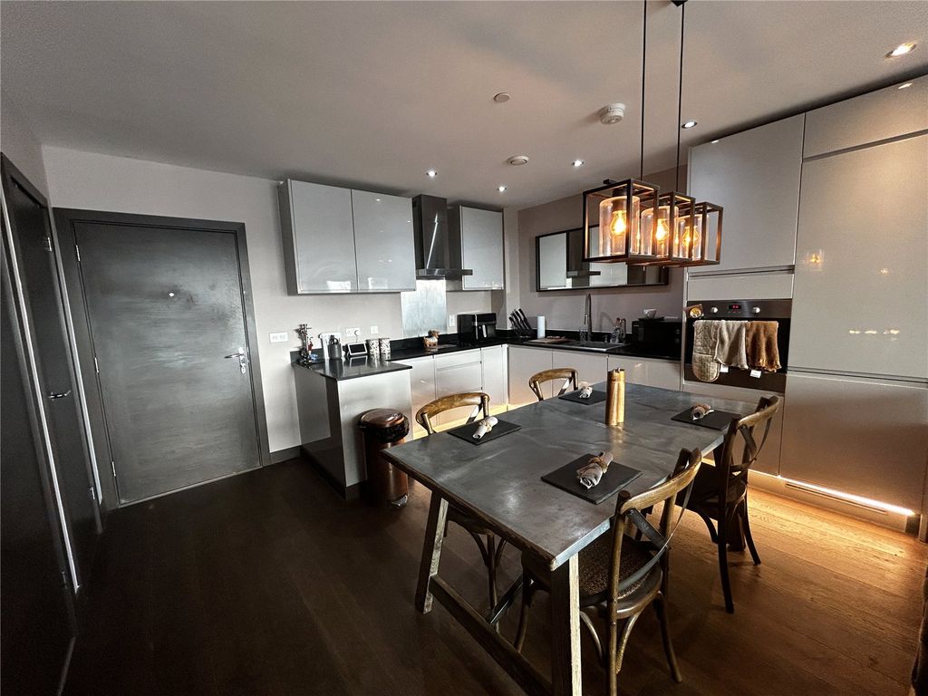 Property photo 3 of 10 Picture No. 14