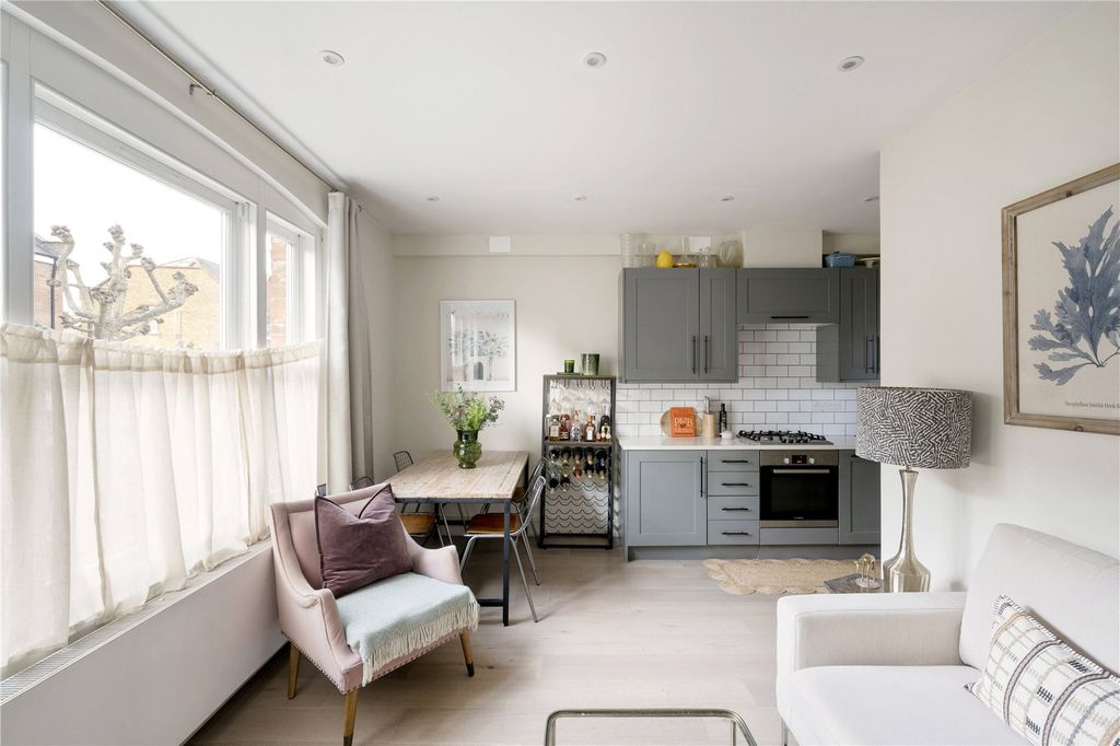 Property photo 2 of 11 Picture No. 48