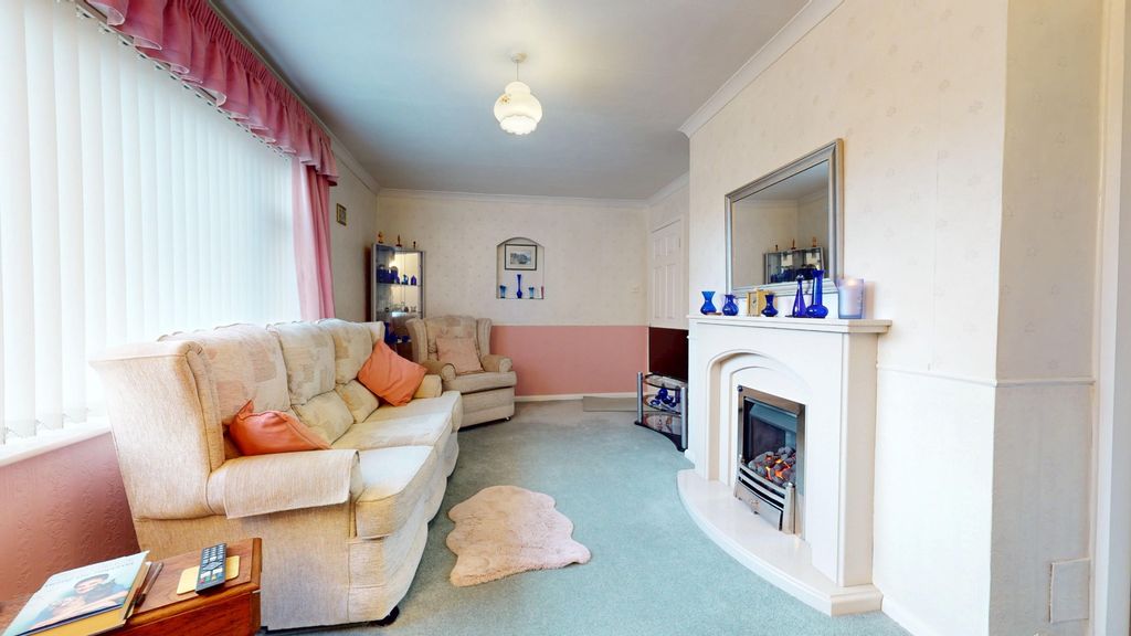 Property photo 3 of 15 4715876