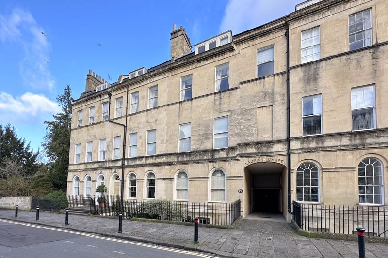 4 bed flat for sale Bath