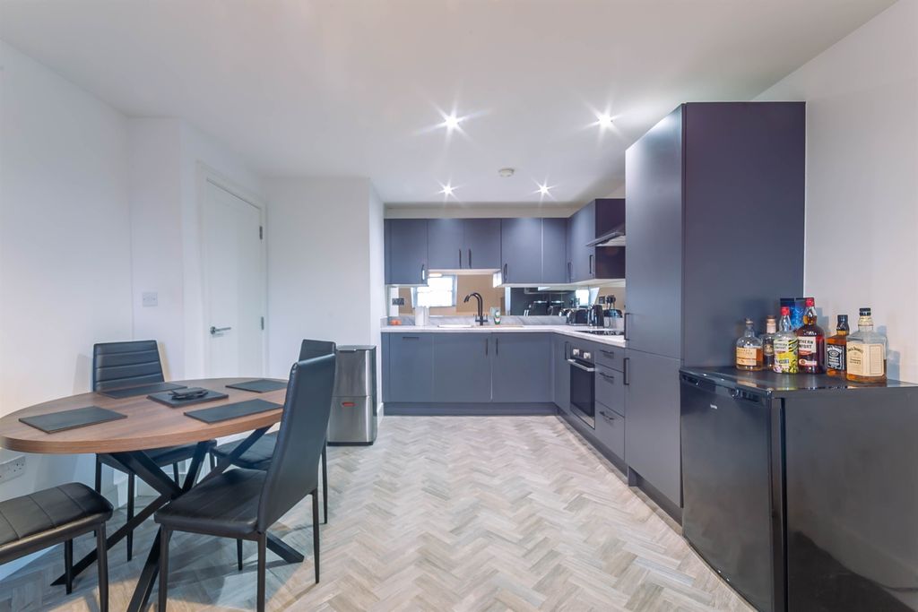 Property photo 2 of 14 Lounge Diner / Kitchen