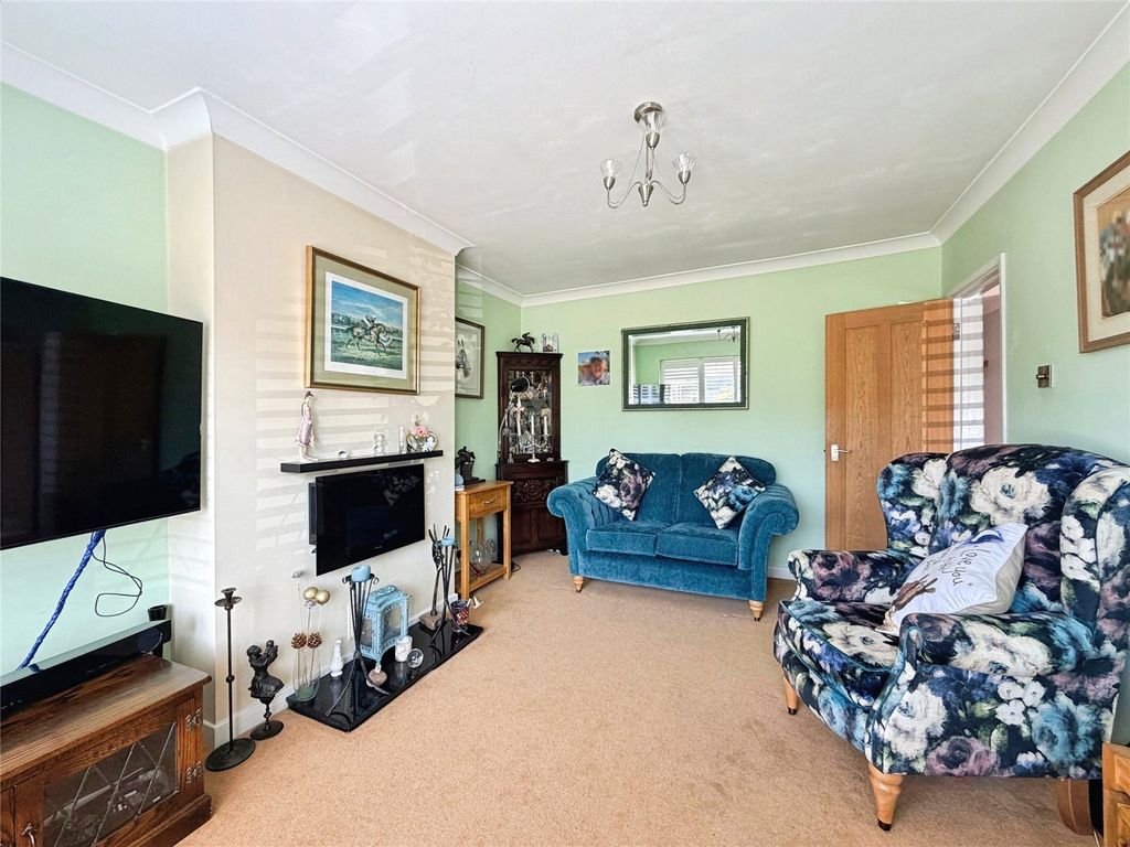 Property photo 3 of 26 Picture No. 25