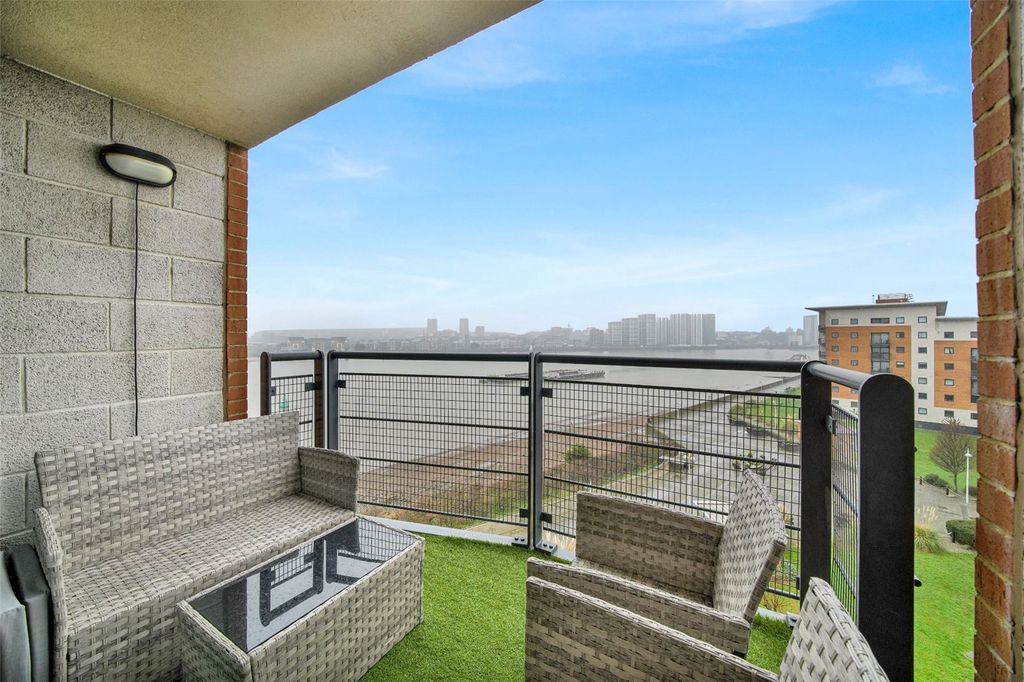 Property photo 3 of 19 Picture No. 03