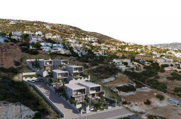 Property photo 3 of 9