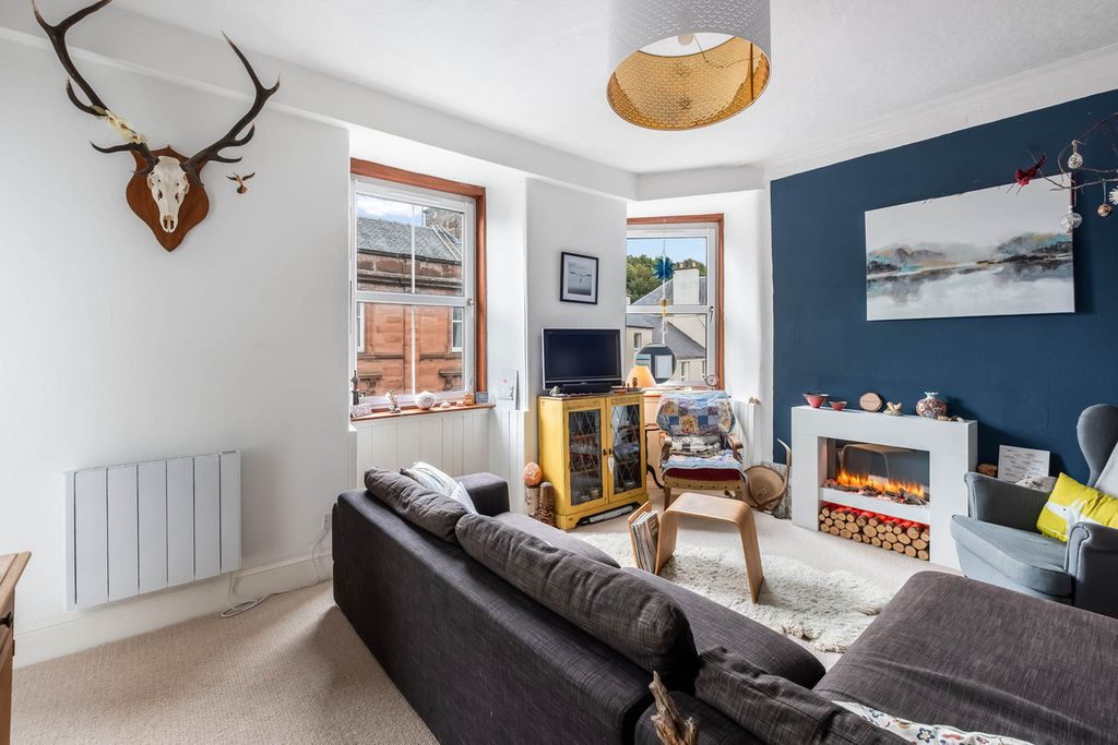 Property photo 1 of 43