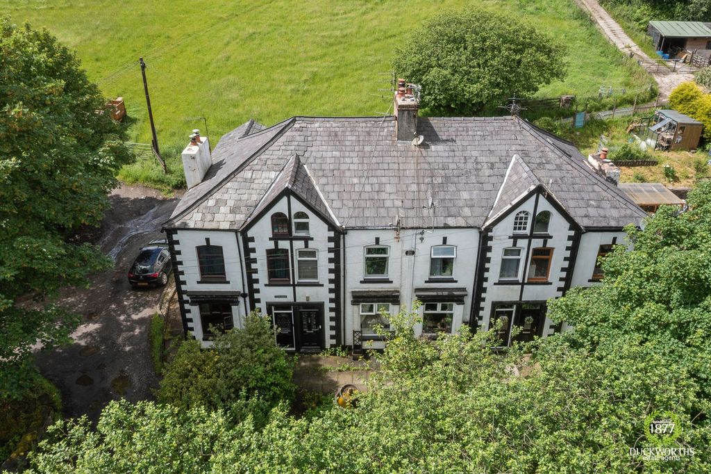 Property photo 1 of 42