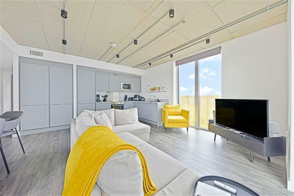 Property photo 1 of 19 (Main)