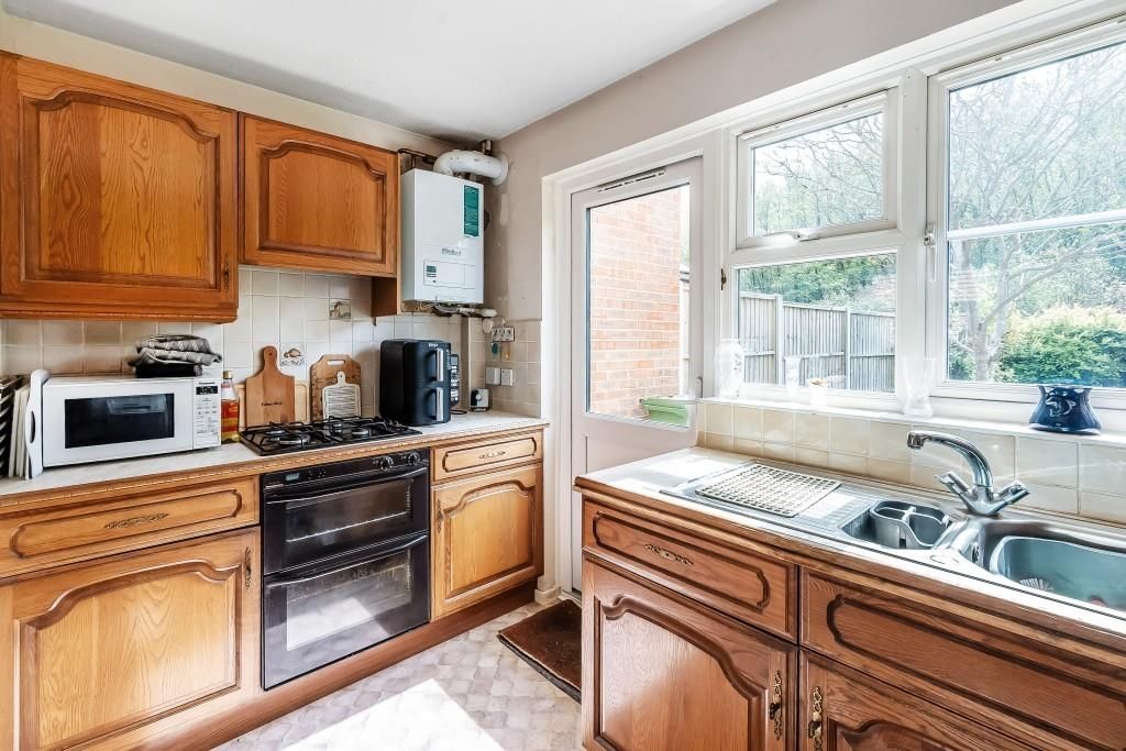 Property photo 3 of 14 6-Abinger-Close-15.Jpg