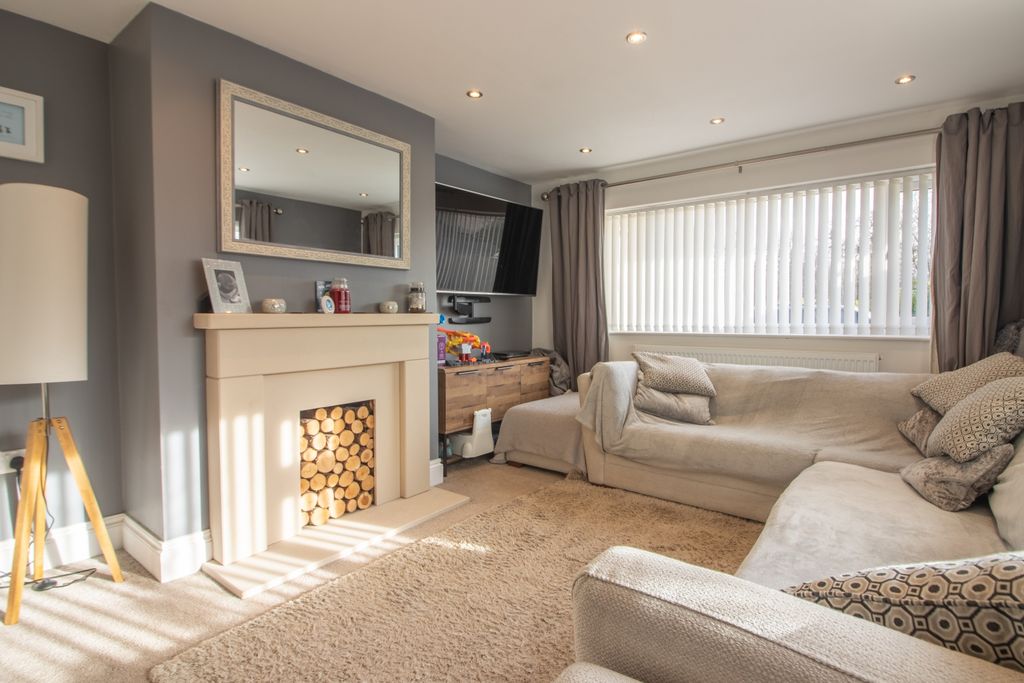 Property photo 3 of 20 Ashbourne-08