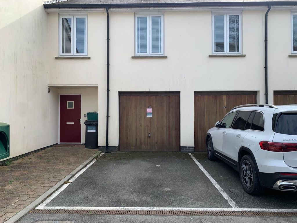 Property photo 3 of 23