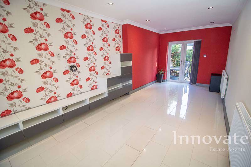 Property photo 3 of 19 Photo 8