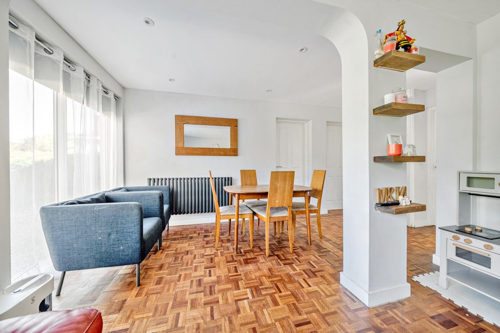 Property photo 3 of 22 1458993-3-6A15d6A...