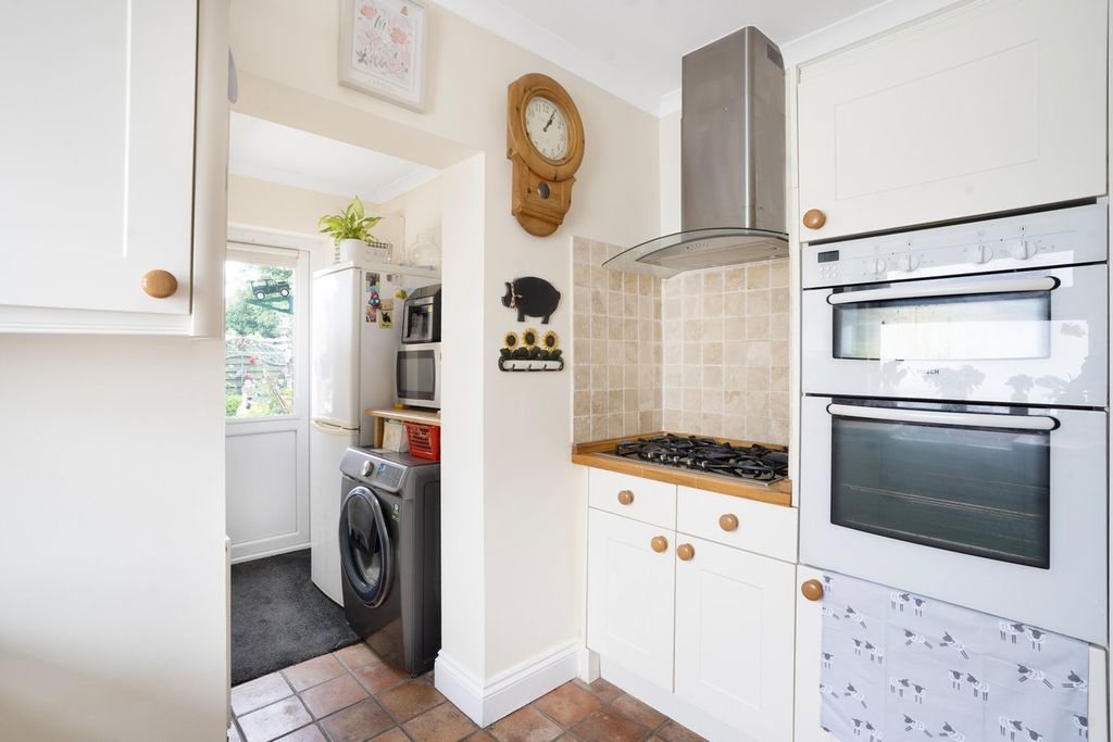 Property photo 3 of 13