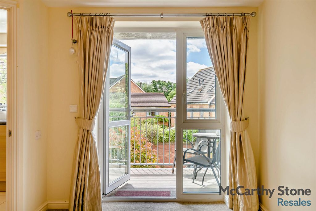 Property photo 2 of 17 Balcony