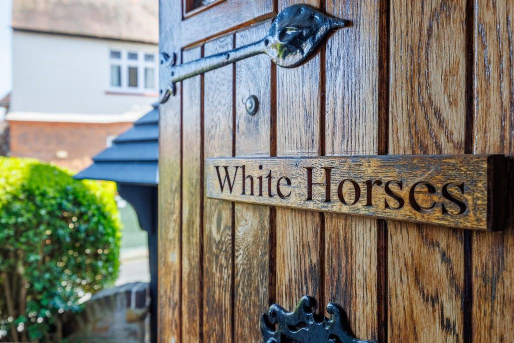 Property photo 2 of 33 White Horses
