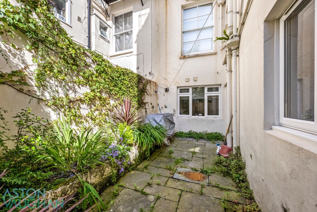 Property photo 3 of 14 4618192