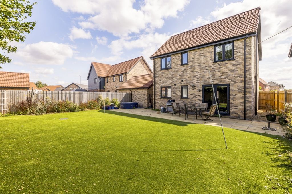 Property photo 2 of 23 25 Dean Close (Weston)-10