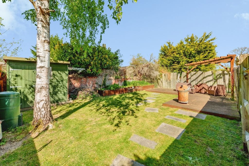 Additional image 18 of 2 bed flat for saleEastbourne Road, Godstone RH9