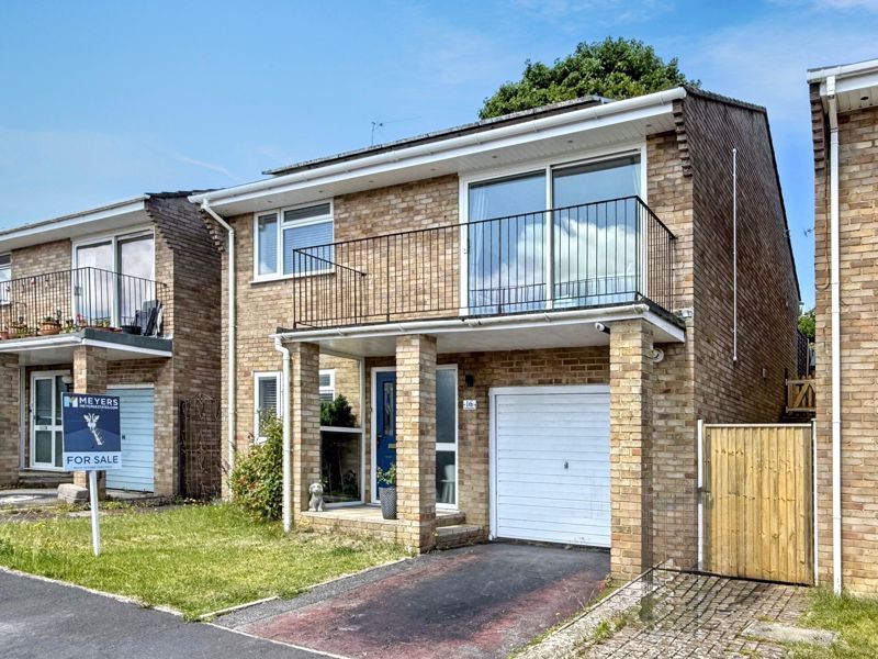 Property photo 1 of 13 Frontage