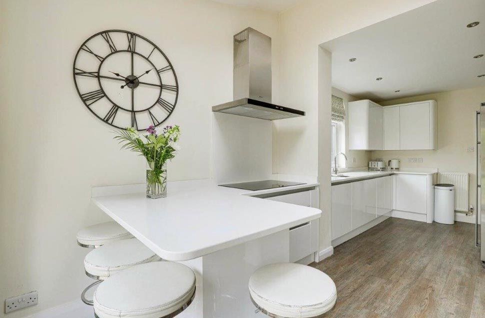 Property photo 3 of 27 142