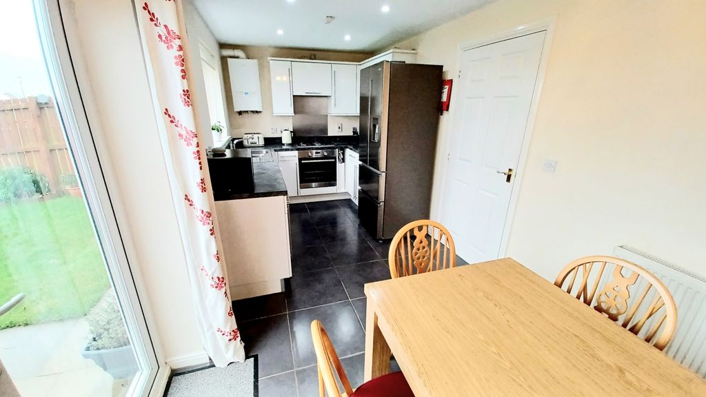 Property photo 3 of 21 20260112_112322