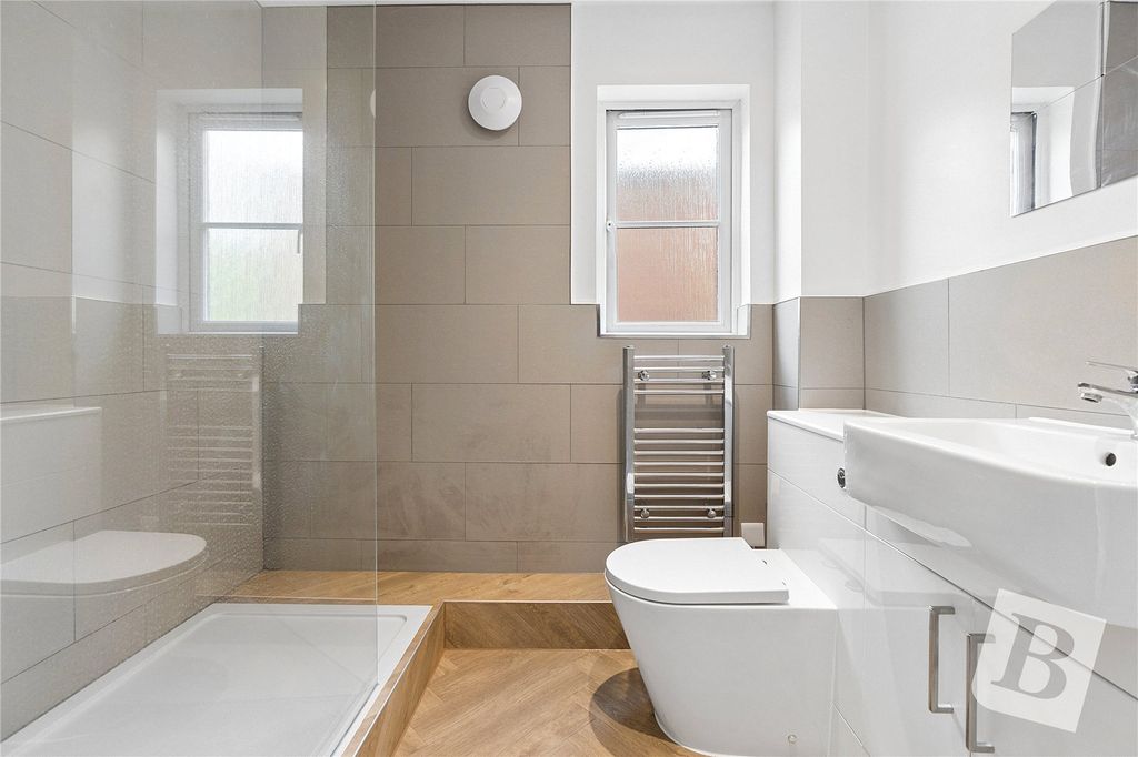 Property photo 3 of 9 Shower Room
