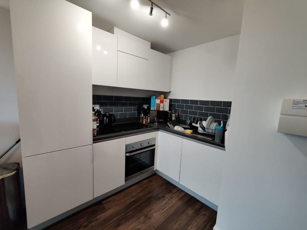 Property photo 3 of 13 Kitchen