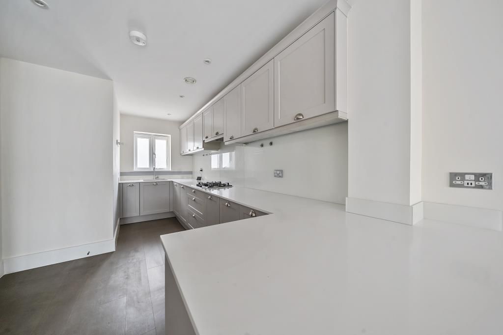 Property photo 3 of 20 Kitchen
