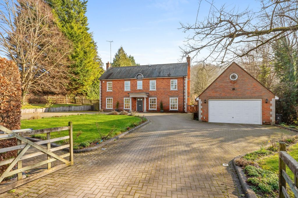 Property photo 2 of 22