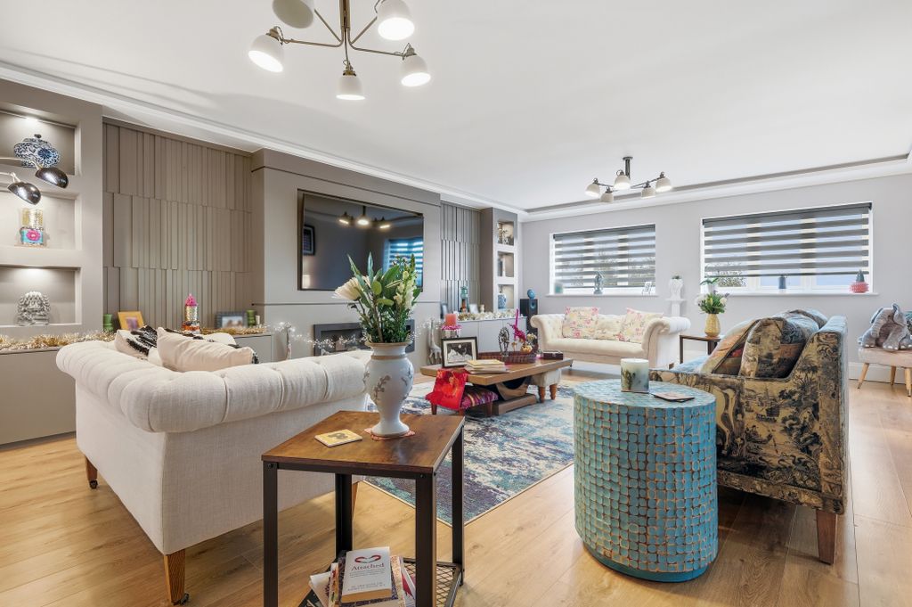 Property photo 3 of 52 Img_0207