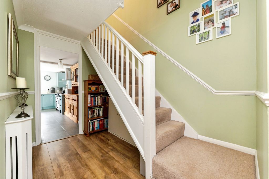 Additional image 5 of 3 bed semi-detached house for saleRomany Close, Letchworth Garden City SG6