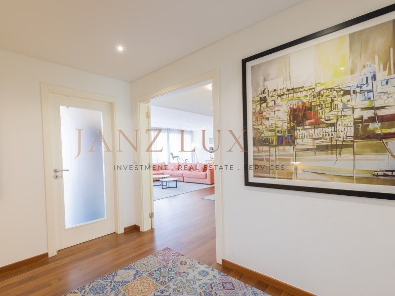 Property photo 3 of 41